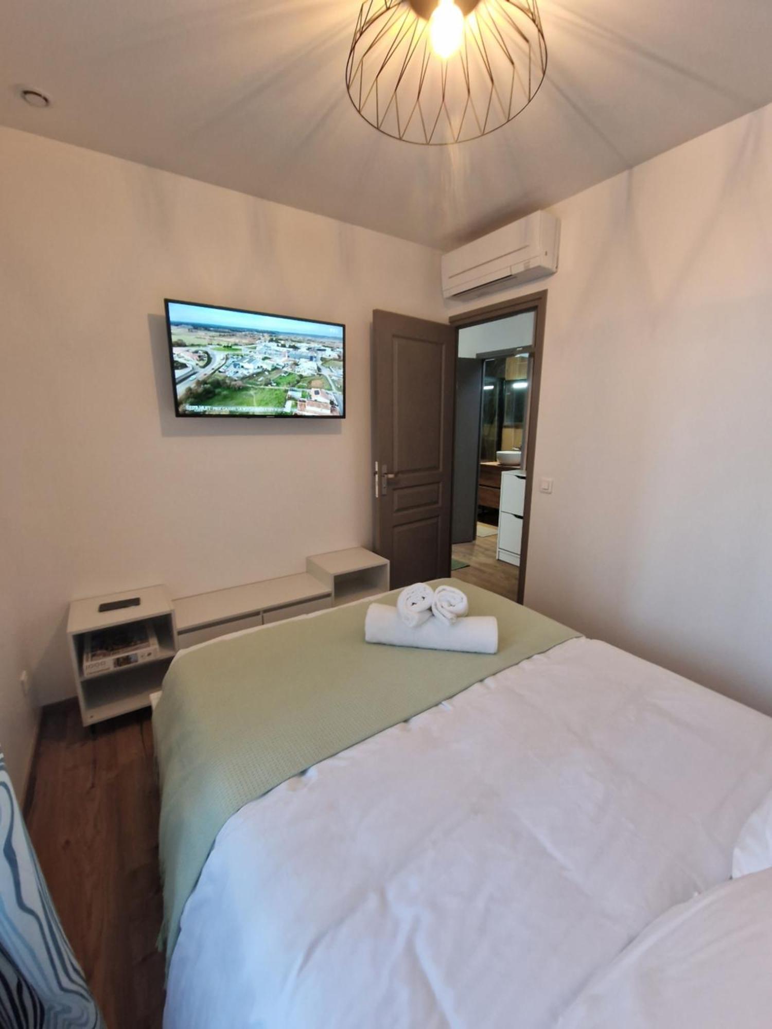 Maison D'Hotes Avec 3 Appartements Et Un Studio Viry-Châtillon Dış mekan fotoğraf